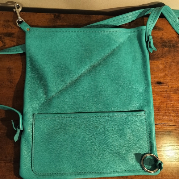 Chic Mint Shoulder Bag - Picture 3 of 9